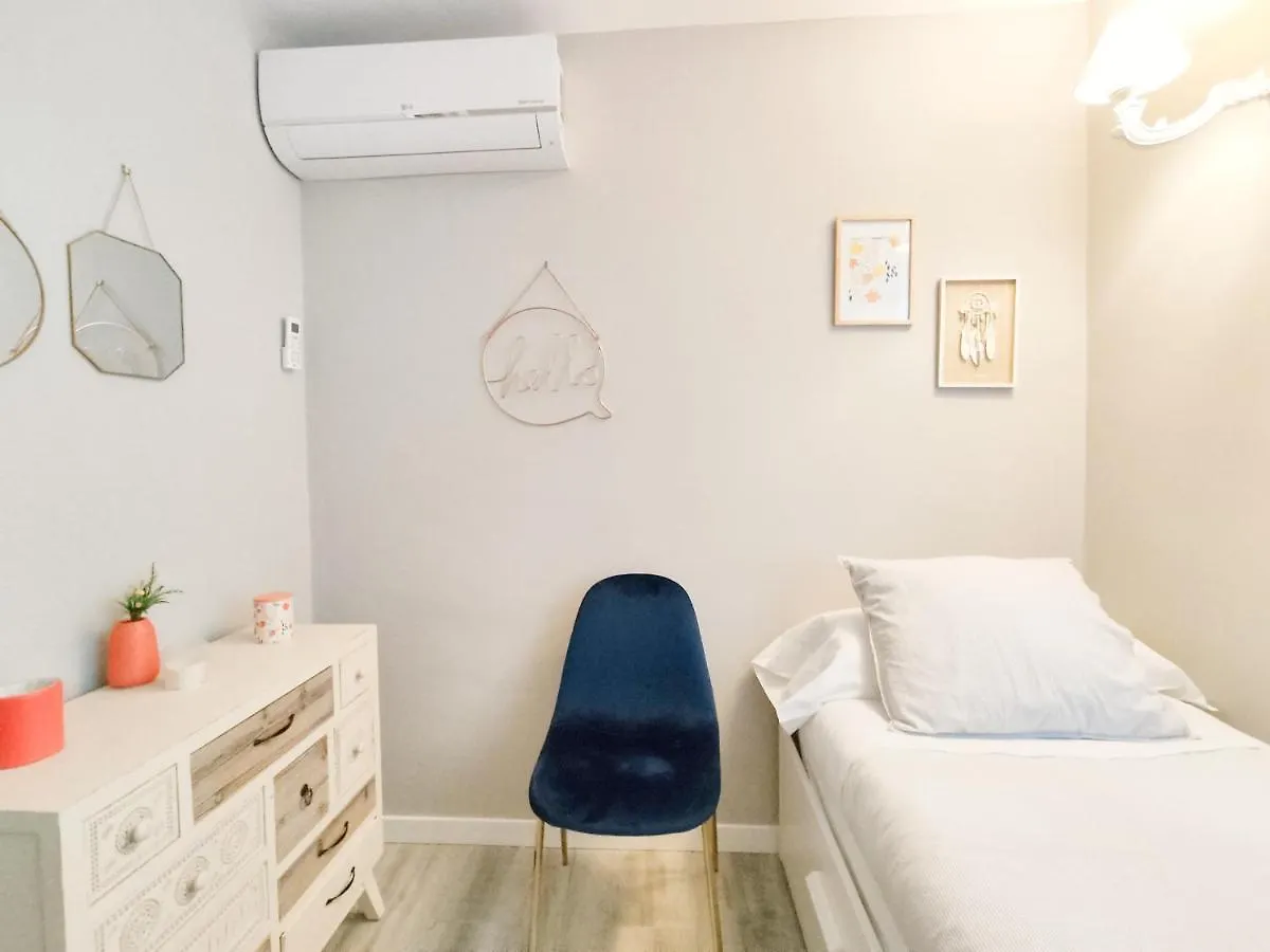 Apartment Ferienwohnung 80S Loft Vintage 15' Malaga Airport Free Guest Parking Alhaurín de la Torre Spanien