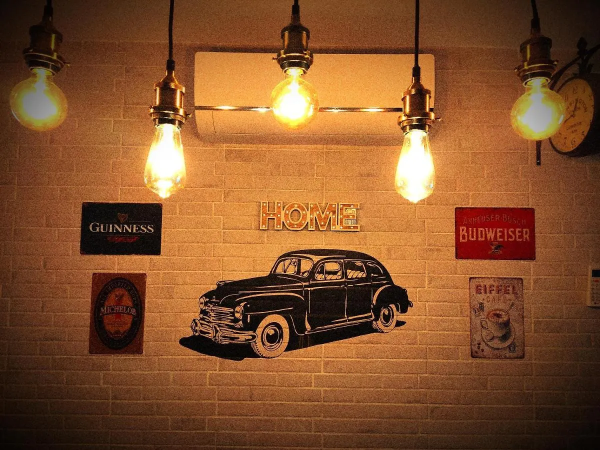 阿尔豪林德拉托里80S Loft Vintage 15' Malaga Airport Free Guest Parking公寓 公寓