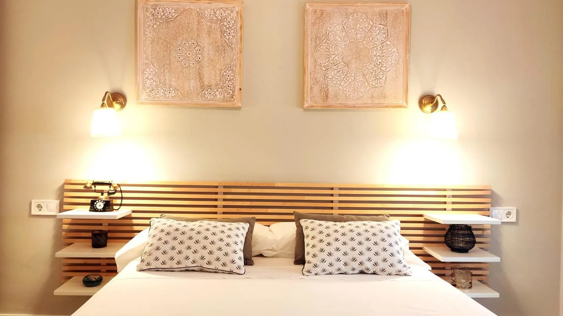 Ferienwohnung 80S Loft Vintage 15' Malaga Airport Free Guest Parking Alhaurín de la Torre